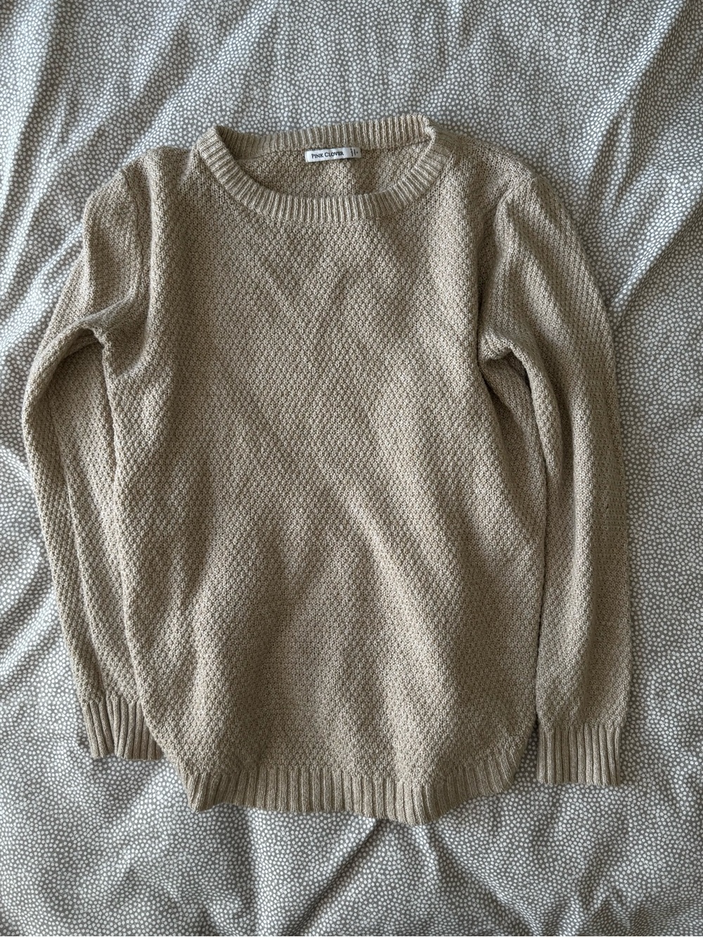 5/$10‼️PINK CLOVER Beige Crewneck Sweater